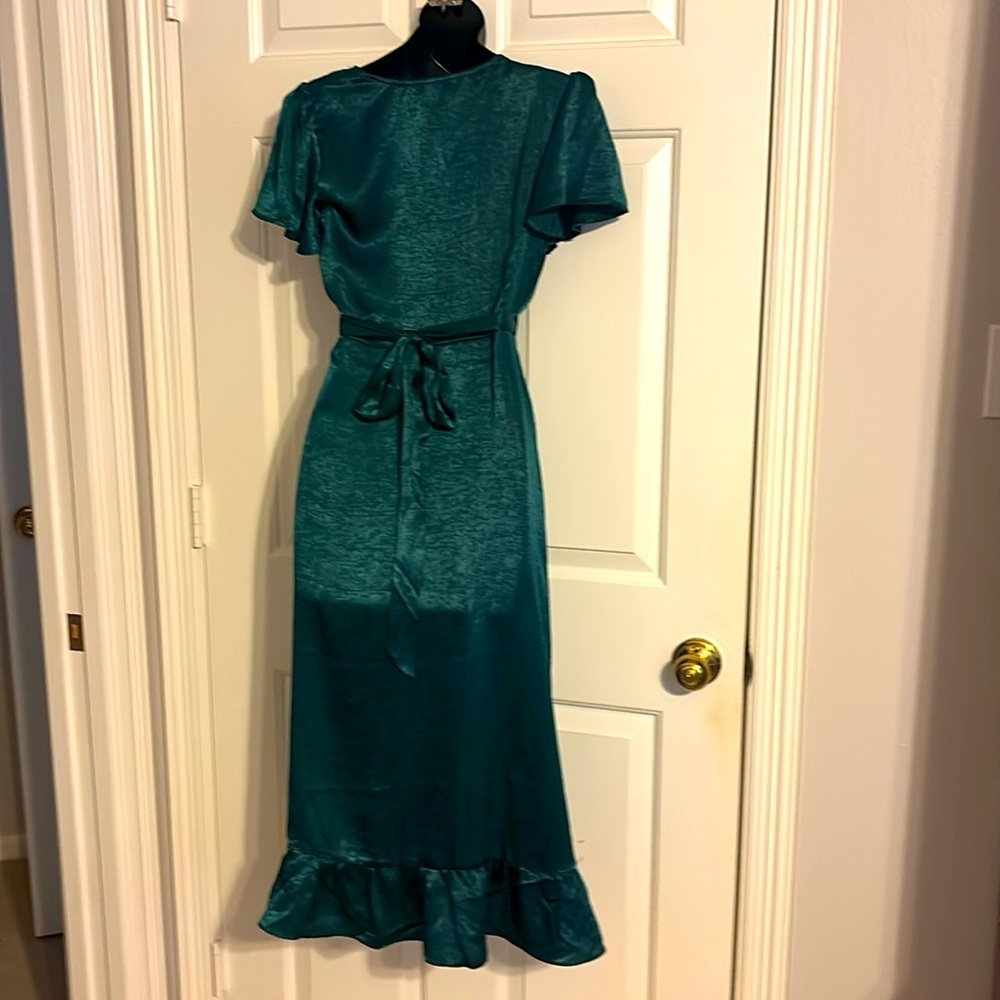 Francesca's Emerson Satin Wrap Dress - Size Small NWT - Picture 3 of 6